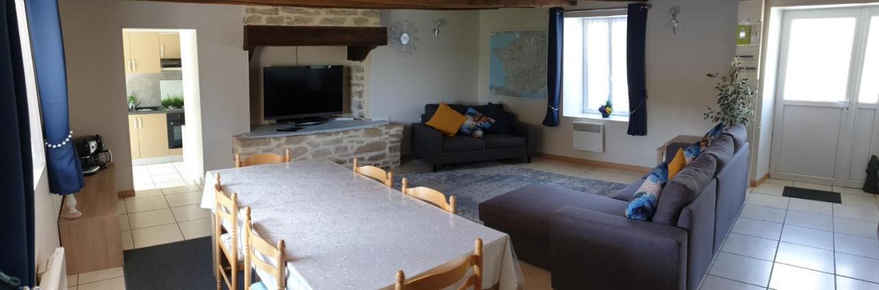 Charming Traditional 2-Bed Cottage Near Plemet Exterior foto