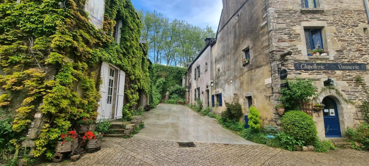 Charming Traditional 2-Bed Cottage Near Plemet Exterior foto
