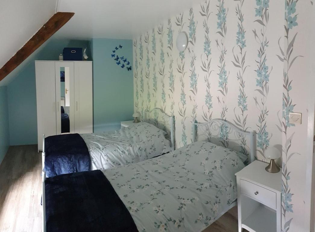 Charming Traditional 2-Bed Cottage Near Plemet Exterior foto